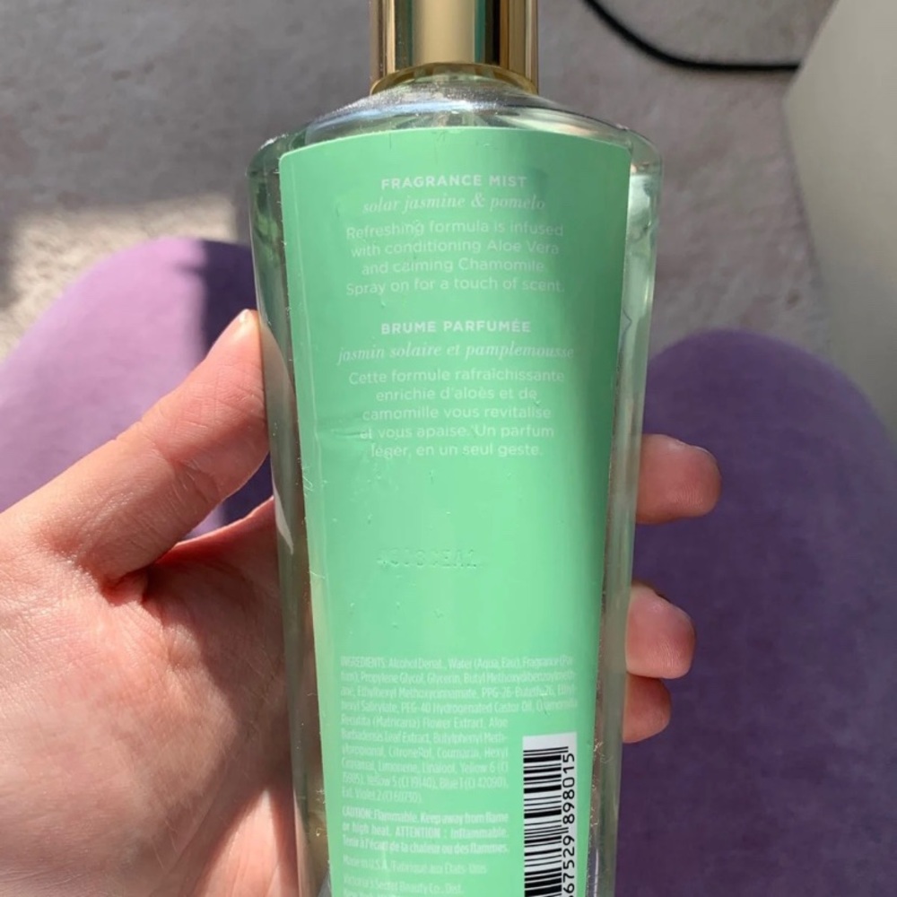 Victoria’s Secret fragrance mist True Escape